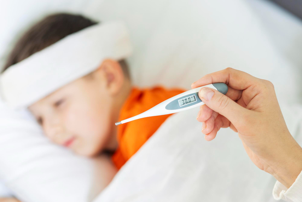 Vaikui temperatūra: ką turėti namų vaistinėlėje