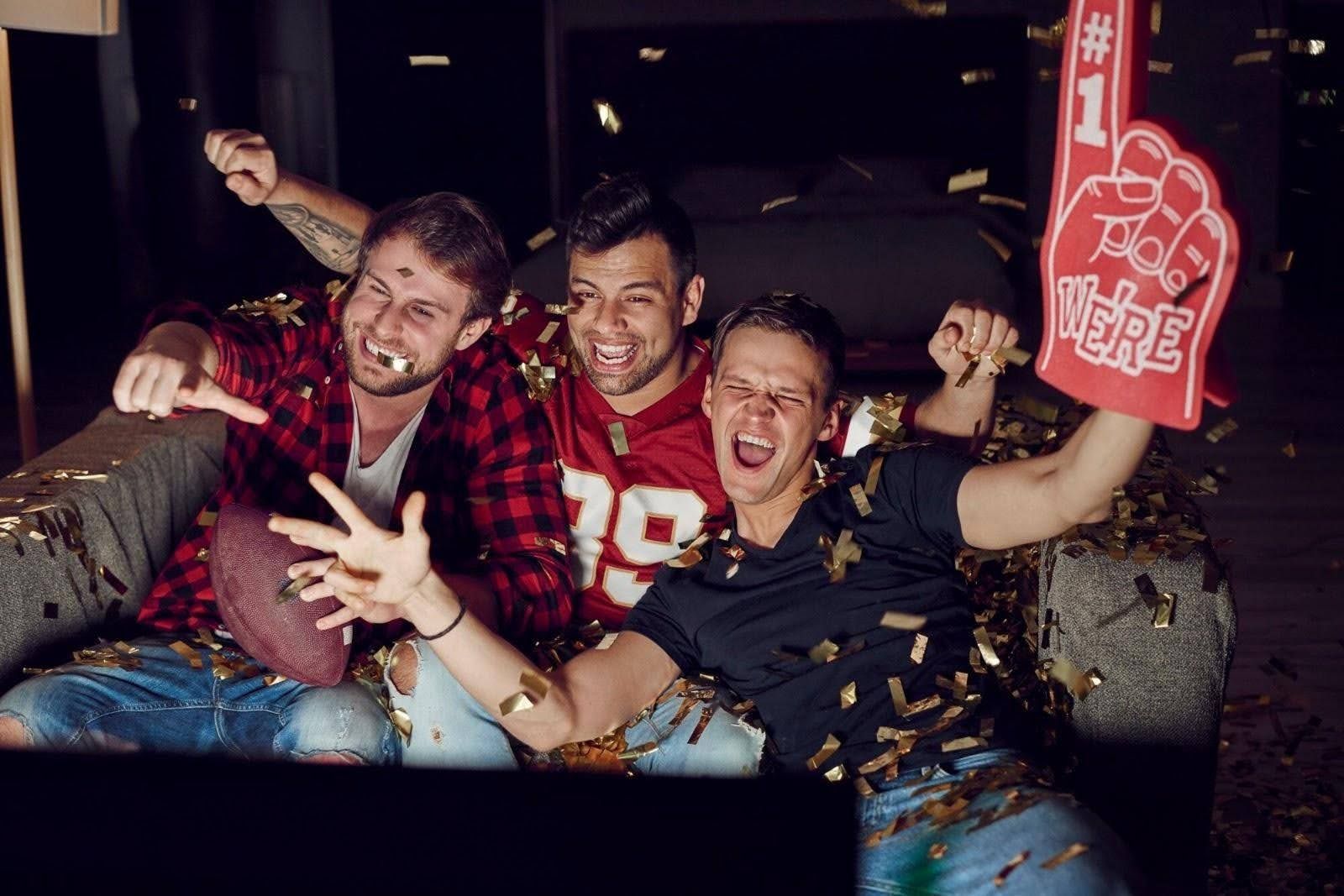 Futbolo žiūrėjimas ir sveikata: ką mokslas sako apie kasdienes fano patirtis