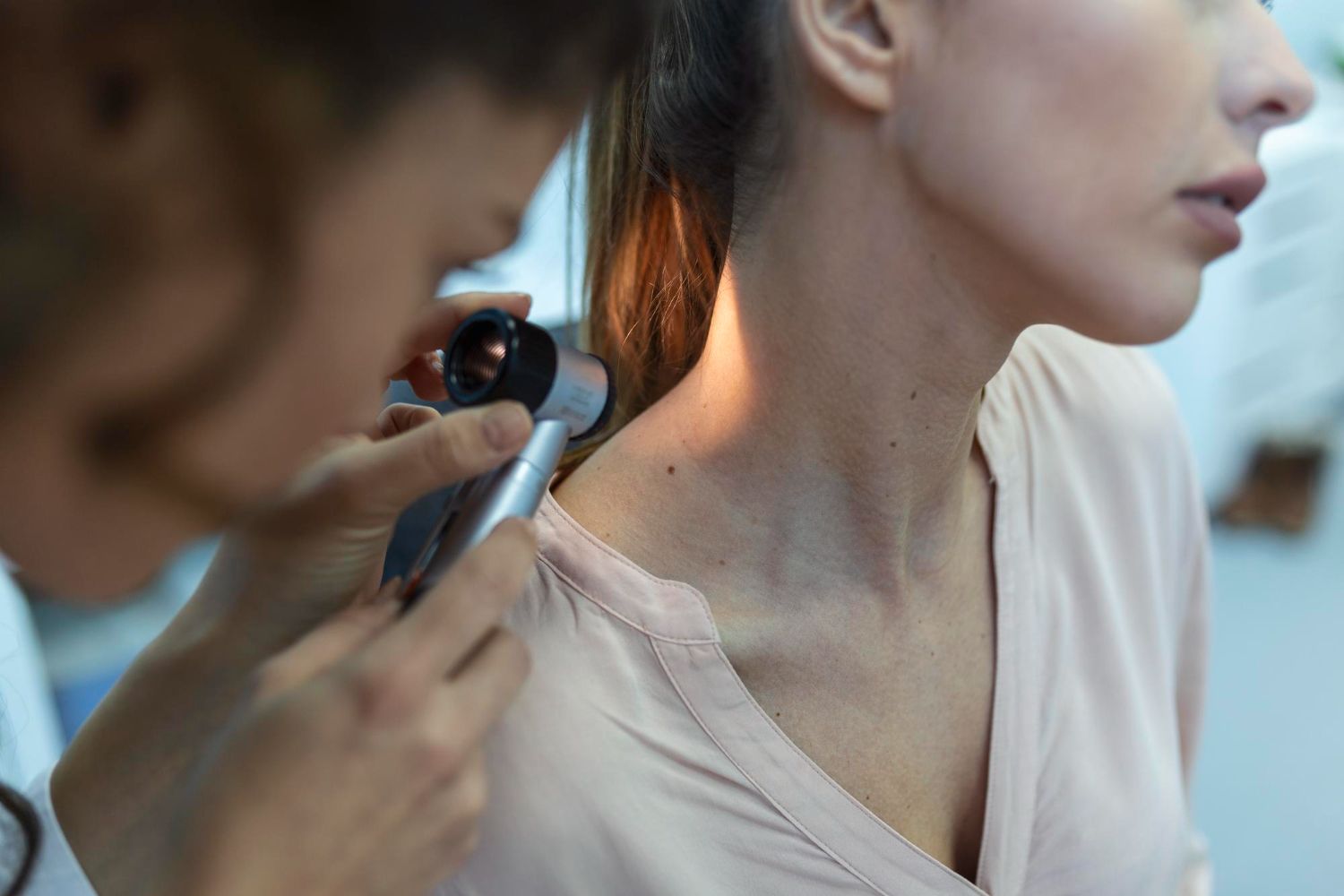 Dermatitas ar odos grybelis: kaip atskirti ir ką daryti